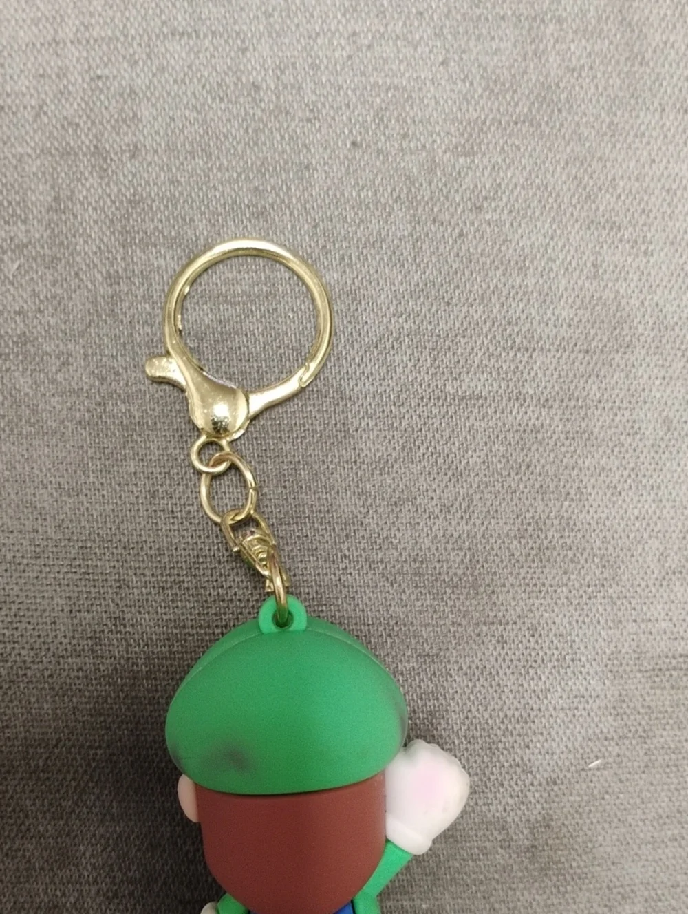 SUPER MARIO LUIGI ERROR KEYCHAIN CHARM EXCELLENT CONDITION
